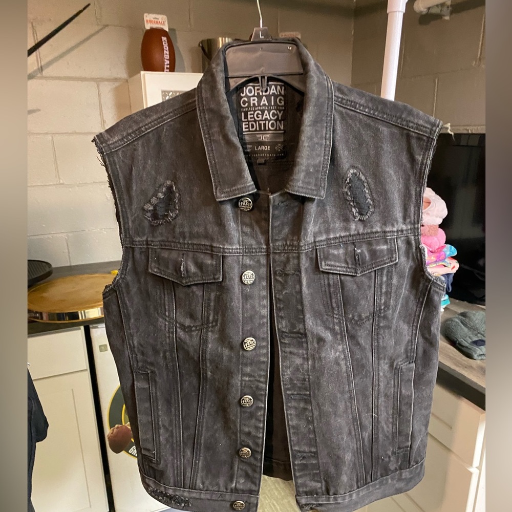Men’s black denim vest